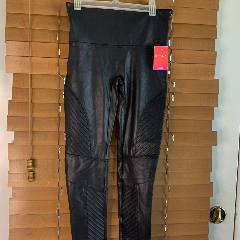 Spanx black faux leather leggings size medium NWT